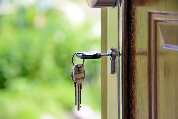 A2B Locks are able to provide local locksmiths in North Cheam to repair your broken locks. 